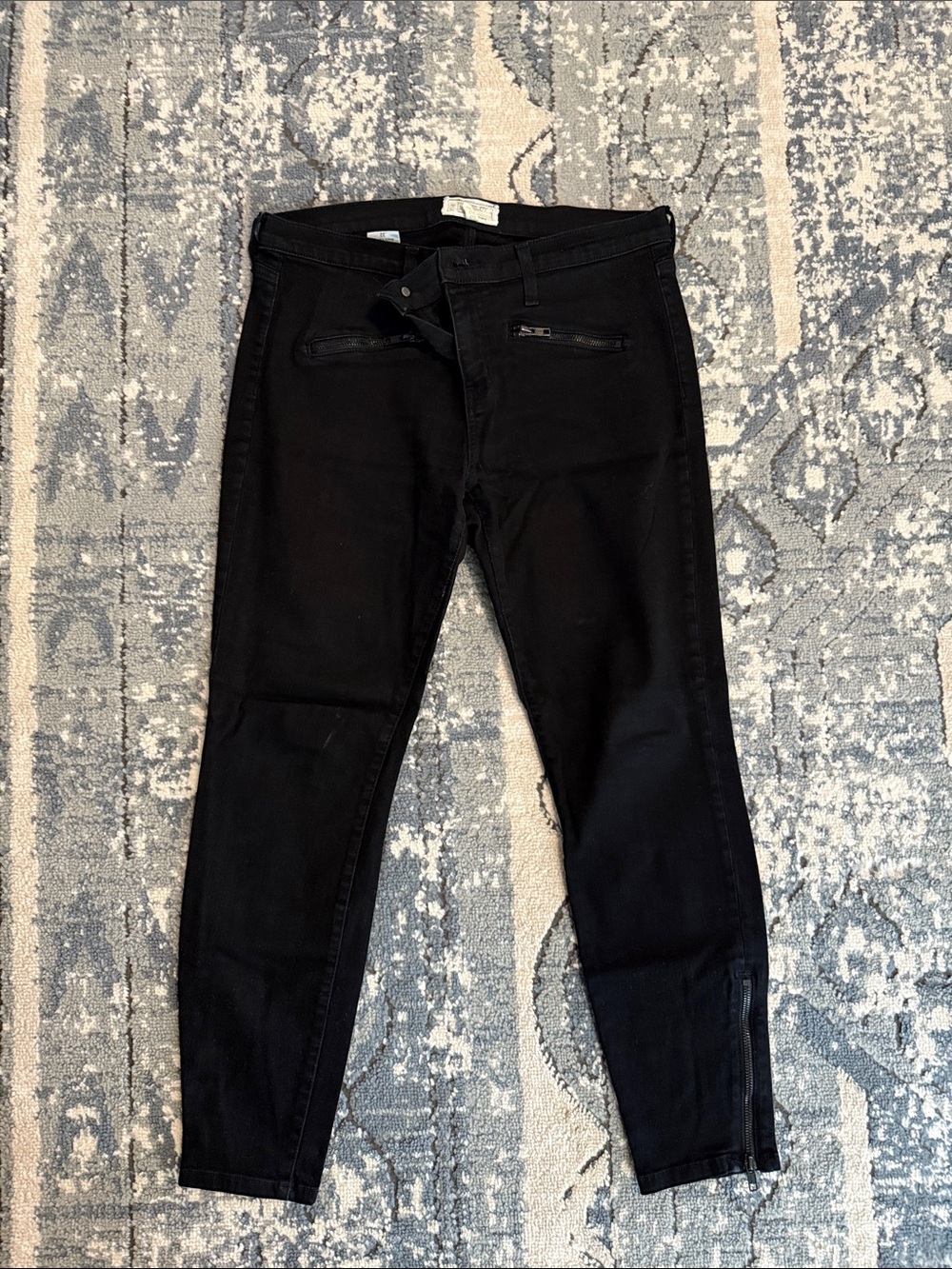 Current/Elliott Black Skinny Jeans with Ankle Zips